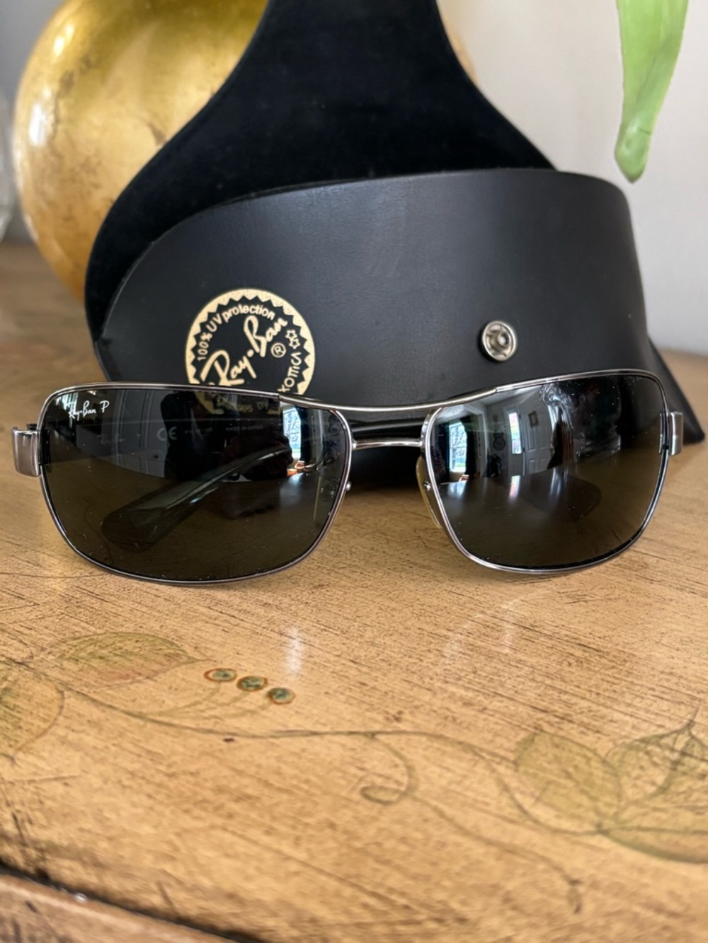 Ray-Ban Men's Silver Frame Black Lens Sunglasses